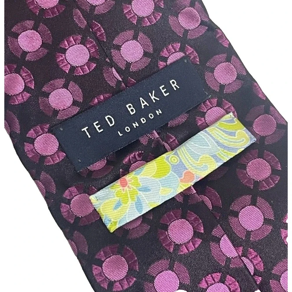 Ted Baker Silk Tie‎ Lavender Purple Geometric Designer Business Classic Look